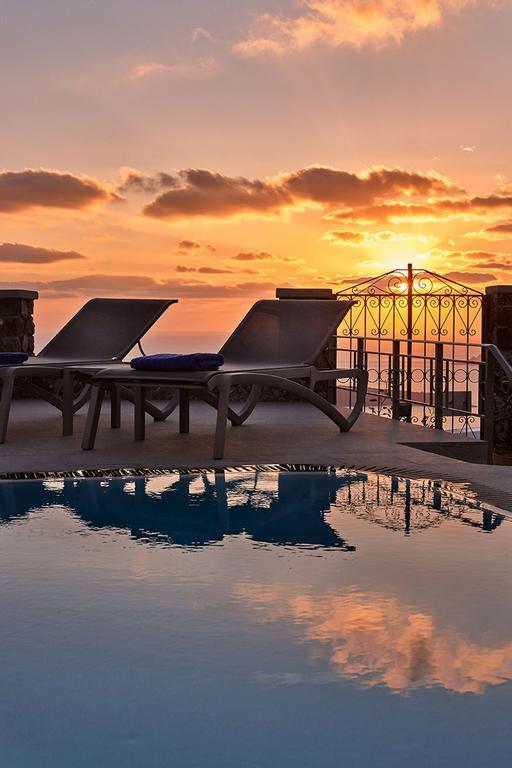Villa Dakoronia Фира Екстериор снимка